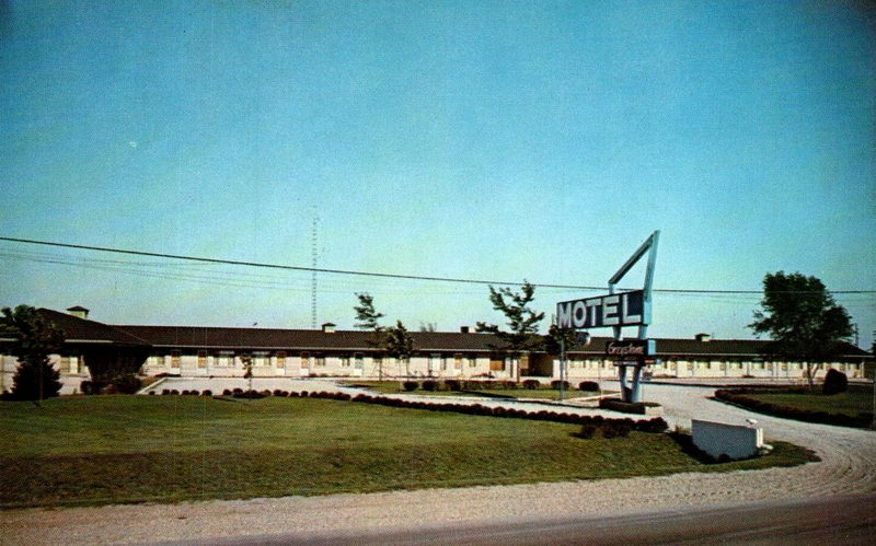 Greystone Motel - Old Postcard (newer photo)